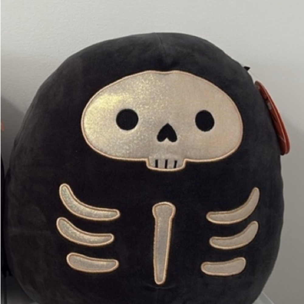 NWT HTF 12” Canadian Exclusive Judith Golden skeleton skull 2022 Squishmallows🇨🇦